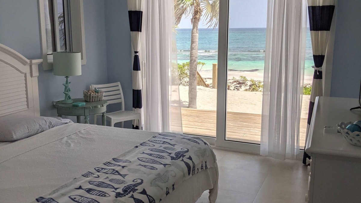 Double Bay Cottage | Romantic Cottage directly on the Beach!