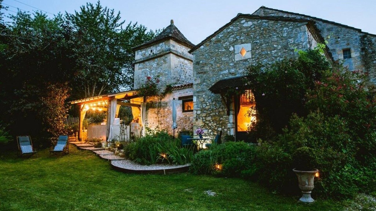 Beaumont-du-Perigord House | Romantic stay with spa, sauna and home cinema