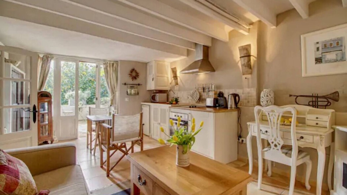 Fornalutx Apartment | Romantic 1 bed with private patio overlooking orange grove