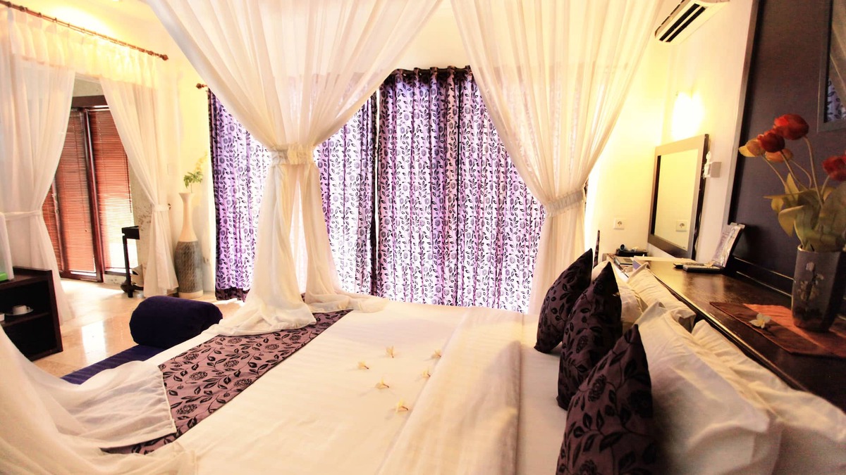 By Pass Ngurah Rai Kuta Villa | Romantic 1 BR Private Pool Villa in Kuta