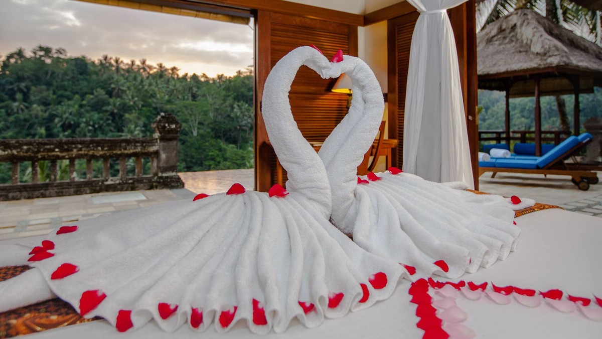 Kedewatan Villa | Romantic 1BR private villa for honeymoon, Ubud