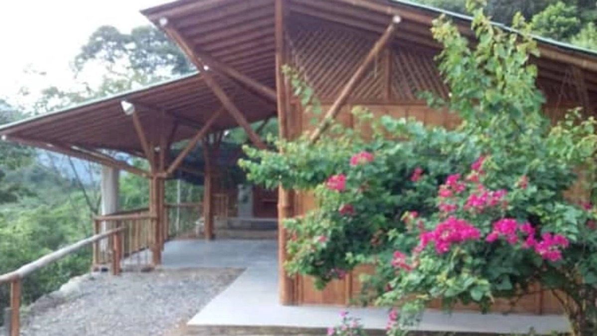 Olaya Cabin | Romantic 2-bedroom cabin across from Puente de Occidente