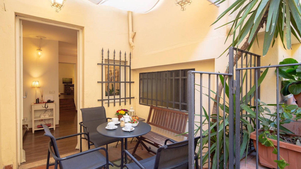 Santa Croce Apartment | Romantic apartment close to Palazzo Vecchio