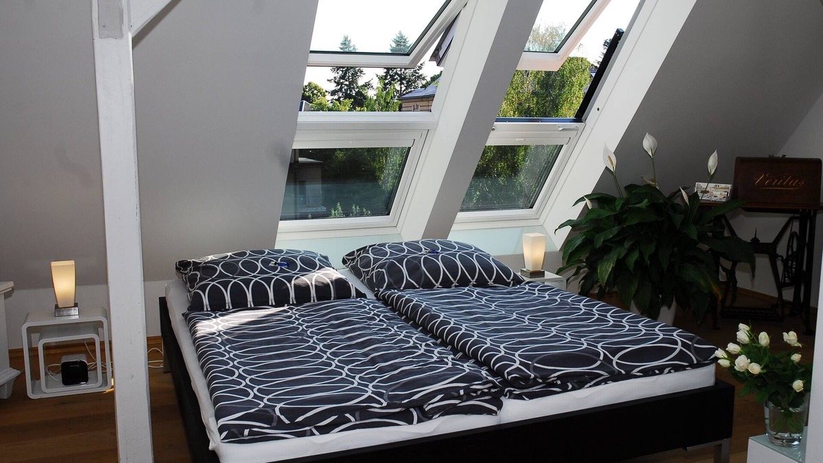 Laubegast Apartment | Romantic attic apartment in beautiful Laubegast neighbourhood in Dresden