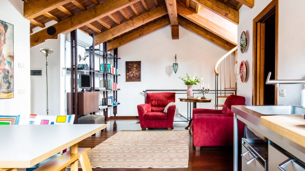 Cannaregio Apartment | Romantic Attic with Superb View of Madonna del Orto Gothic Church