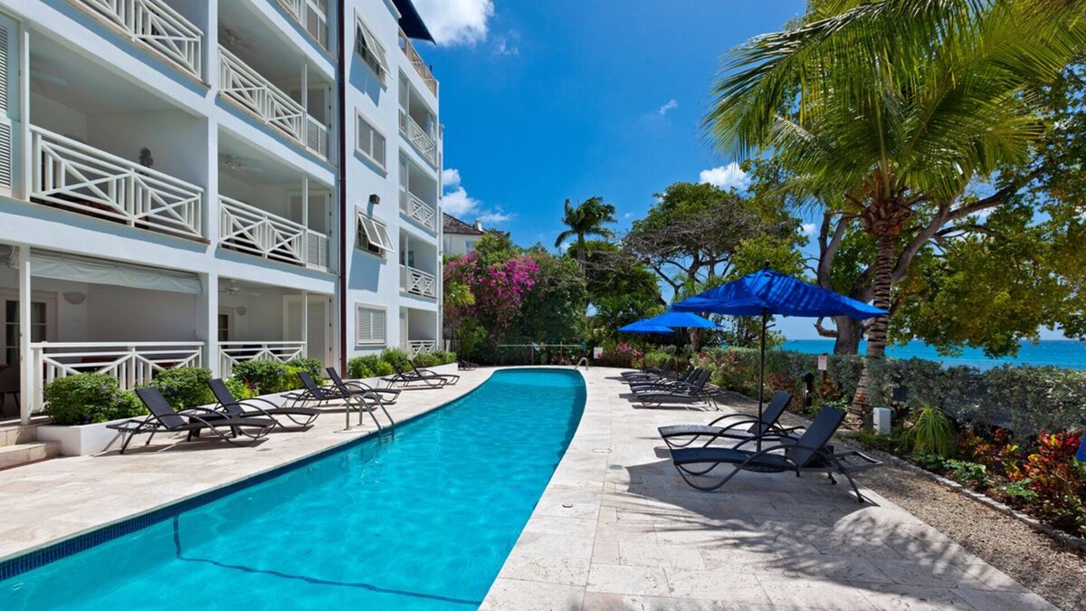 Old Trees Bay Apartment | Romantic Beachfront Condo - Waterside 402