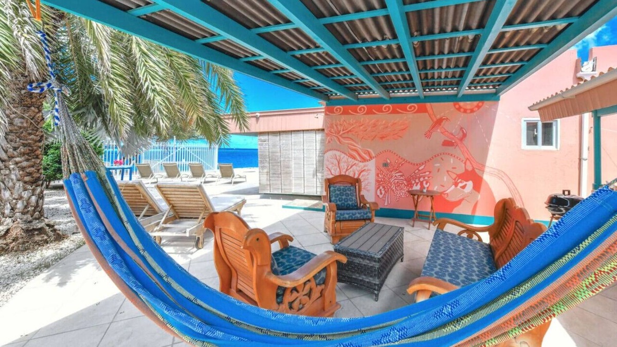 De Bruynewijk Villa | Romantic Beachfront One-Bedroom Villa