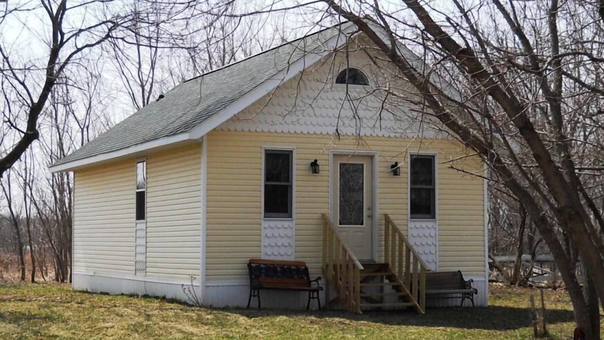 Muskego Cottage | Romantic Bed And Breakfast Cottage.