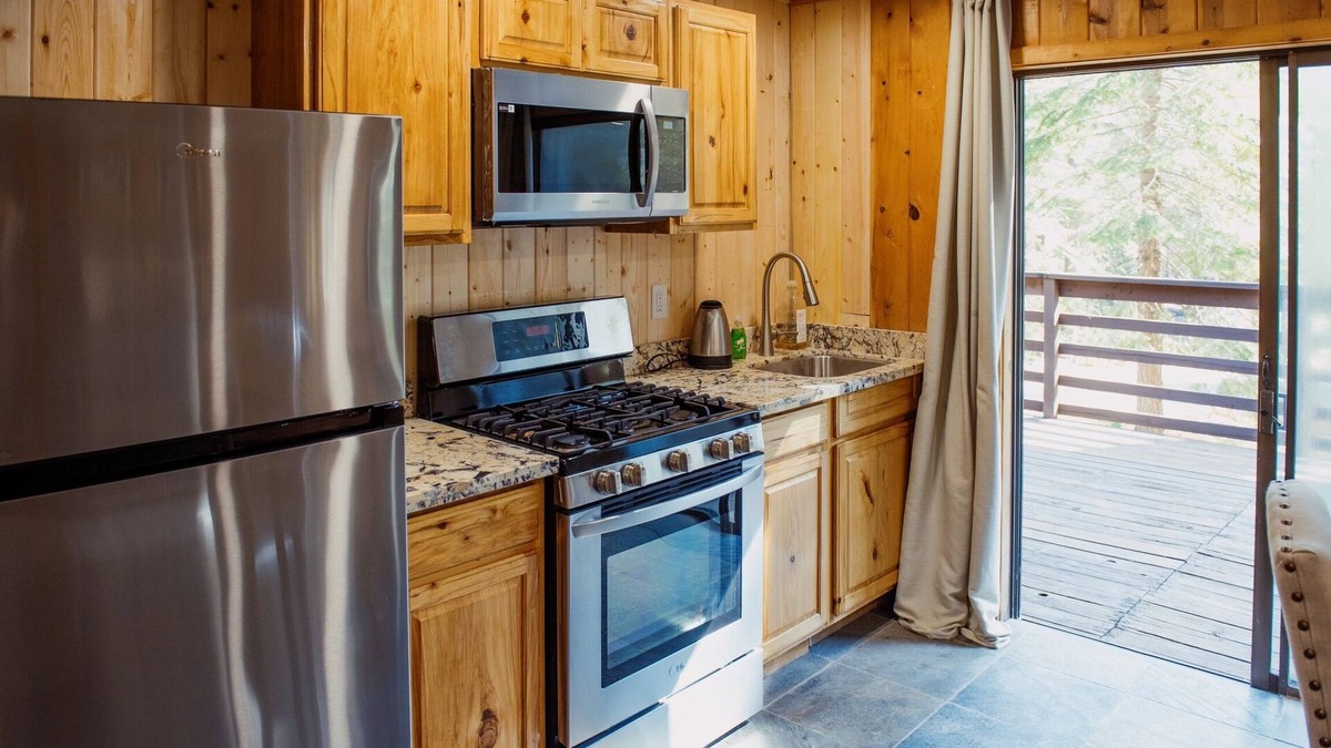 Echo Lake Cabin | Romantic cabin in Lake Tahoe area, peaceful and relaxing gateaway by Sierra ski