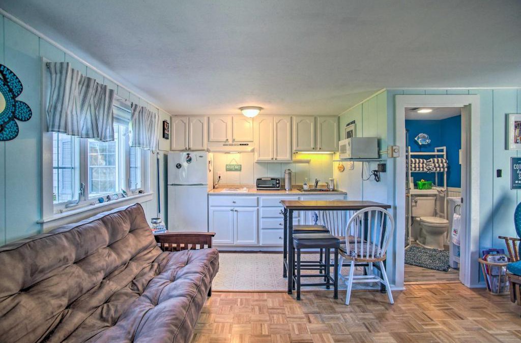 Dennis Port Apartment | Romantic Cape Cod Studio with Patio, Near Beaches