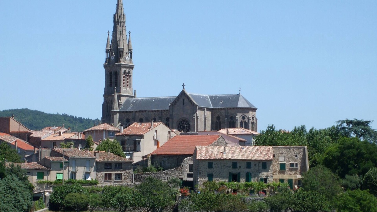 Silhac House | Romantic cottage in the Ardeche with free WiFi and TV