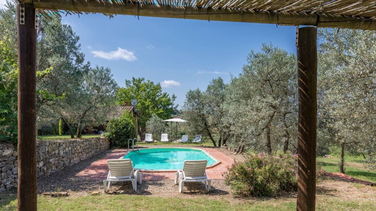 Pieve a Presciano Villa | Romantic cottage, sleeps 6, with large windows nice view overlooking the Tuscan countryside. Priva