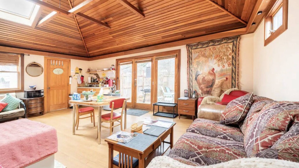 Phoenicia Cottage | Romantic cottage with hot tub . Close to hiking and breweries . Pet friendly!
