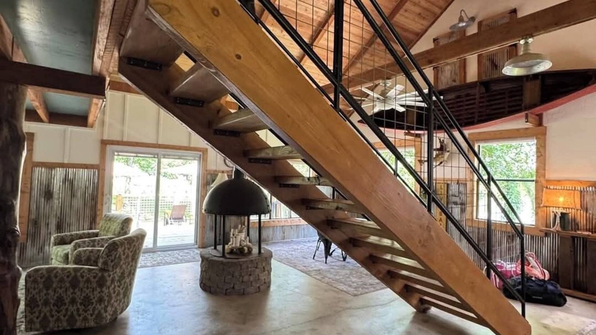 Doniphan Cabin | Romantic couples retreat 100 feet from Current River, Doniphan, MO