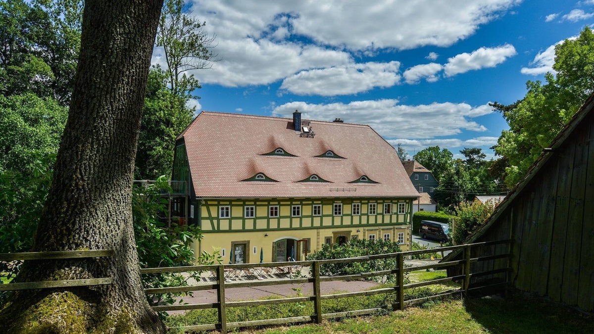 Ebersbach House | Romantic holidays on an ecologically sustainable renovated farm KS 1