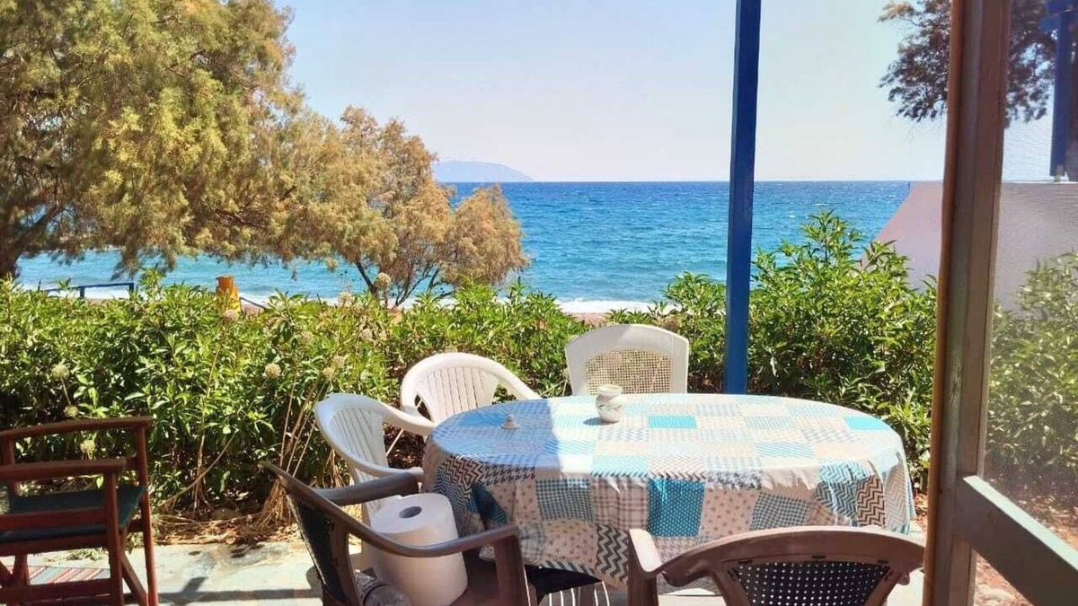Kithira Apartment | Romantic flat on the beach