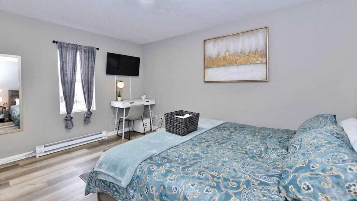 Fountain Square House | Romantic Fountain Square Escape - Perfect Date Night