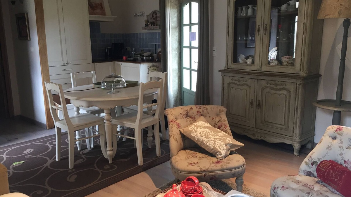 La Bastide-sur-l'Hers Cottage | Romantic 17 century village house with private spa, bakery and butcher within walking distance.