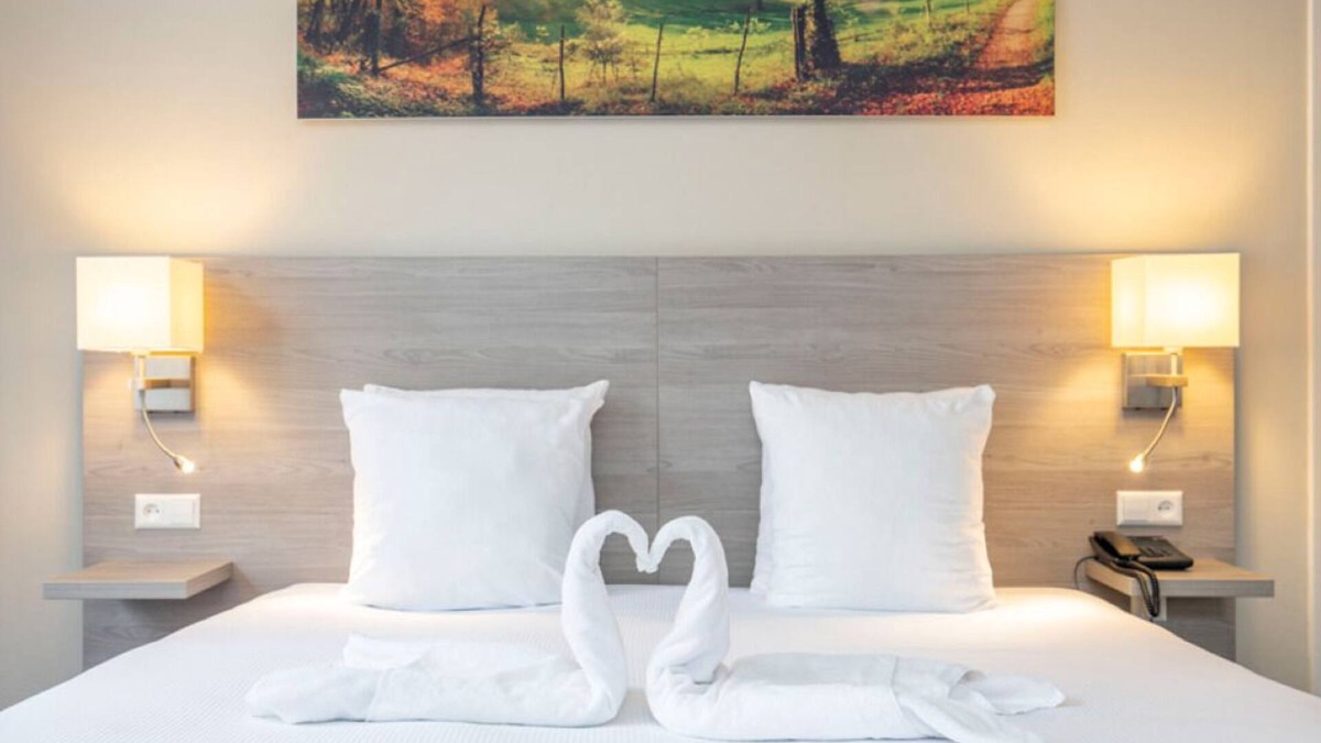 Eerbeek Hotel | Romantic Getaway Surrounded by Greenery in the Heart of Eerbeek
