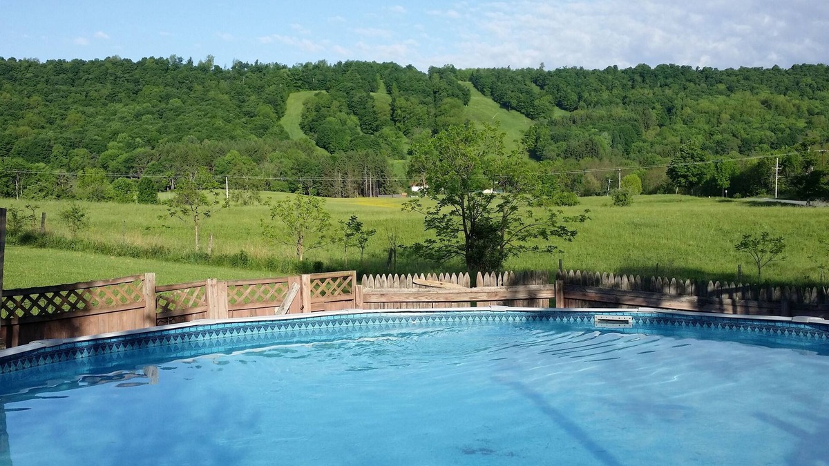 Cazenovia Apartment | Romantic getaway! Treat yourself- you deserve it!