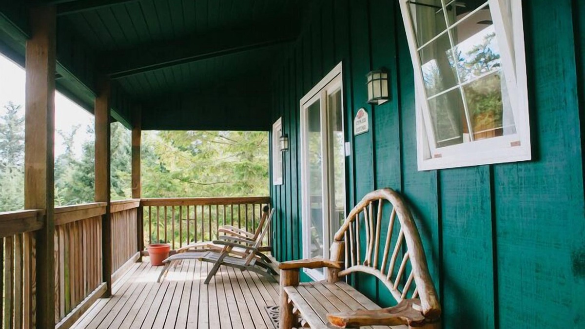 Olga Cottage | Romantic Getaway with Water & Mt. Baker Views, Private Beach