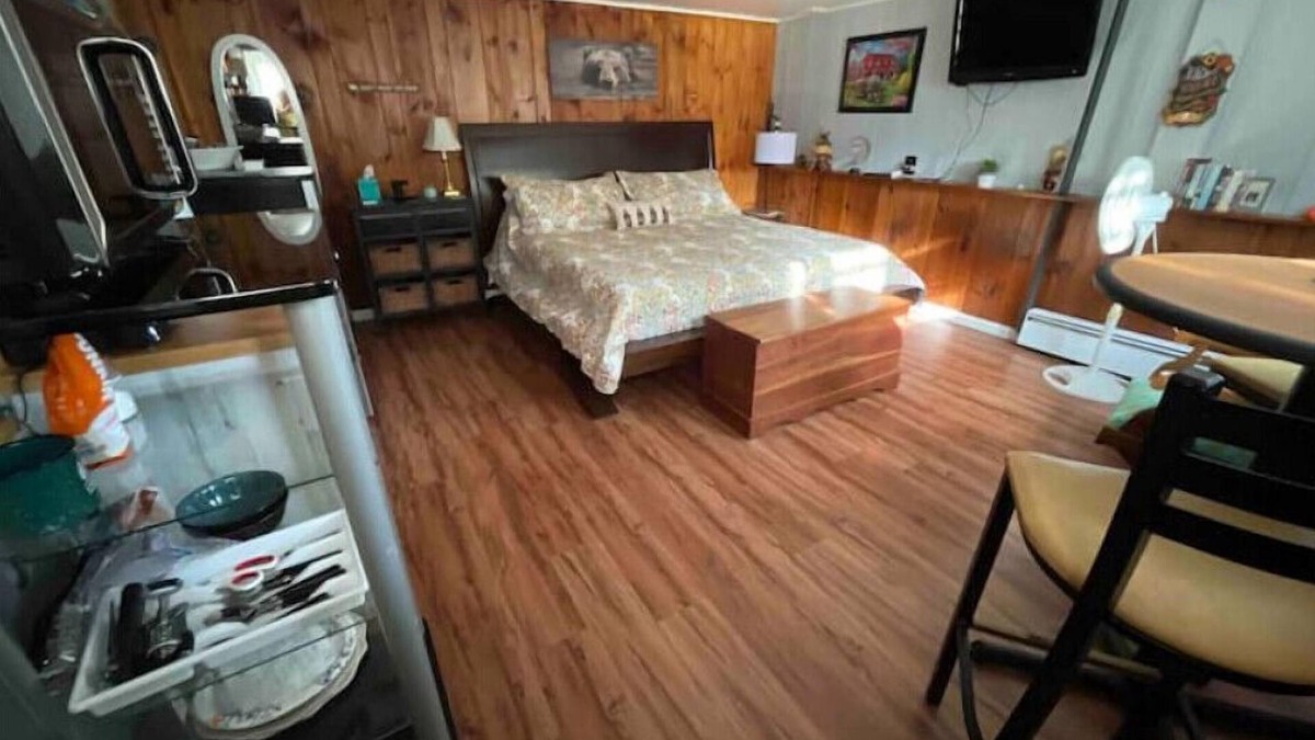 Warrensburg Apartment | Romantic Hideaway- 6 Minutes from Lake George