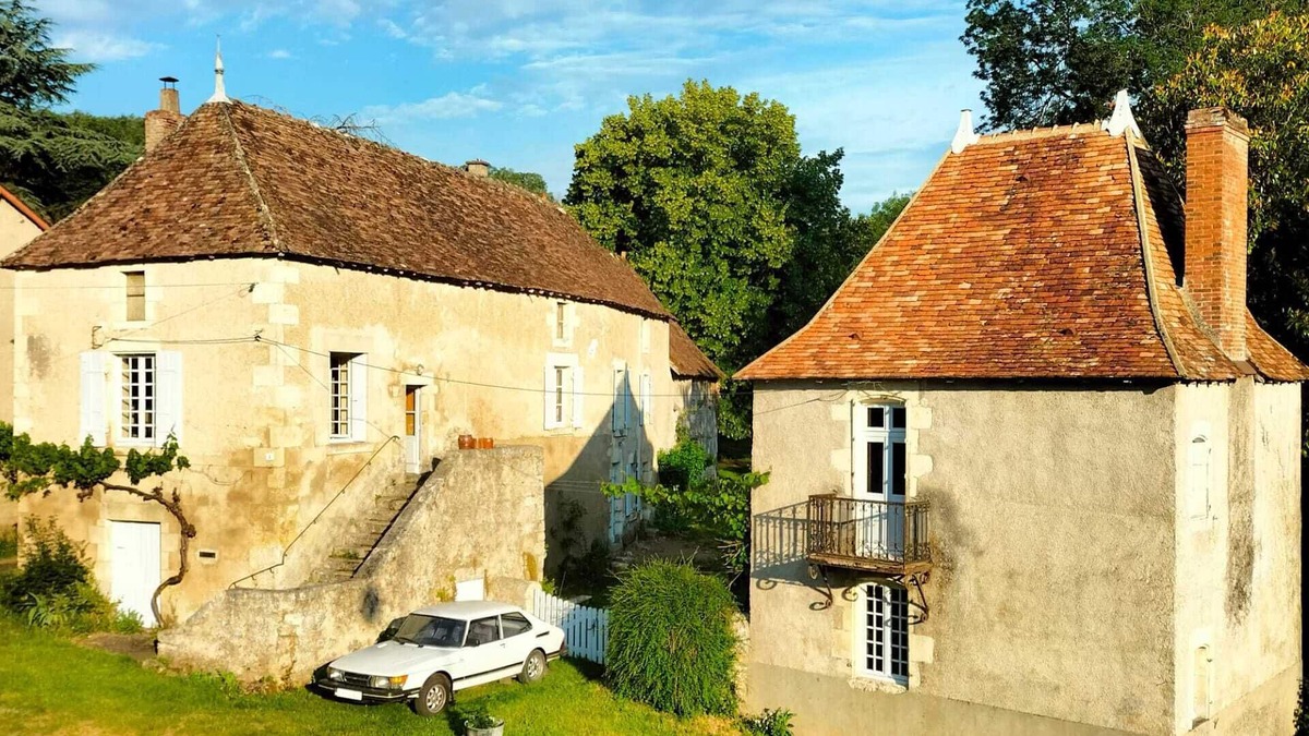 Angles-sur-lAnglin House | Romantic house for 2 people by the river with garden and private beach