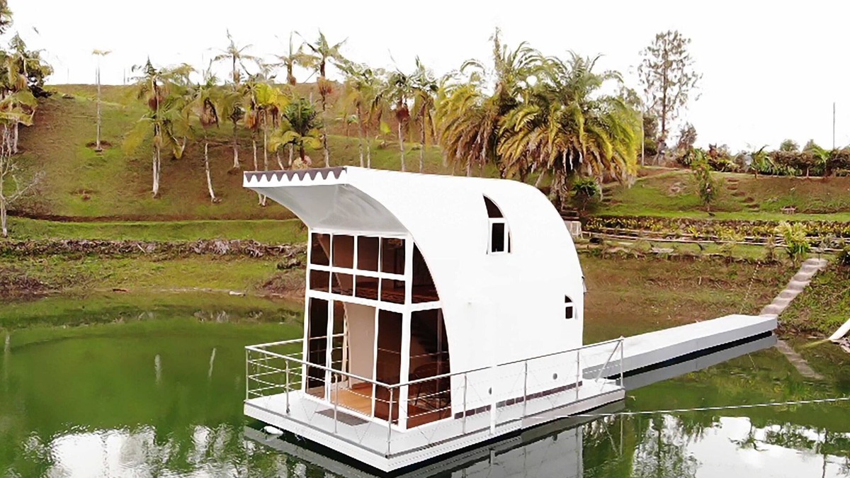Guatape Boat Rental | Romantic houseboat in nature and enjoy the simplicity of this quiet accommodation