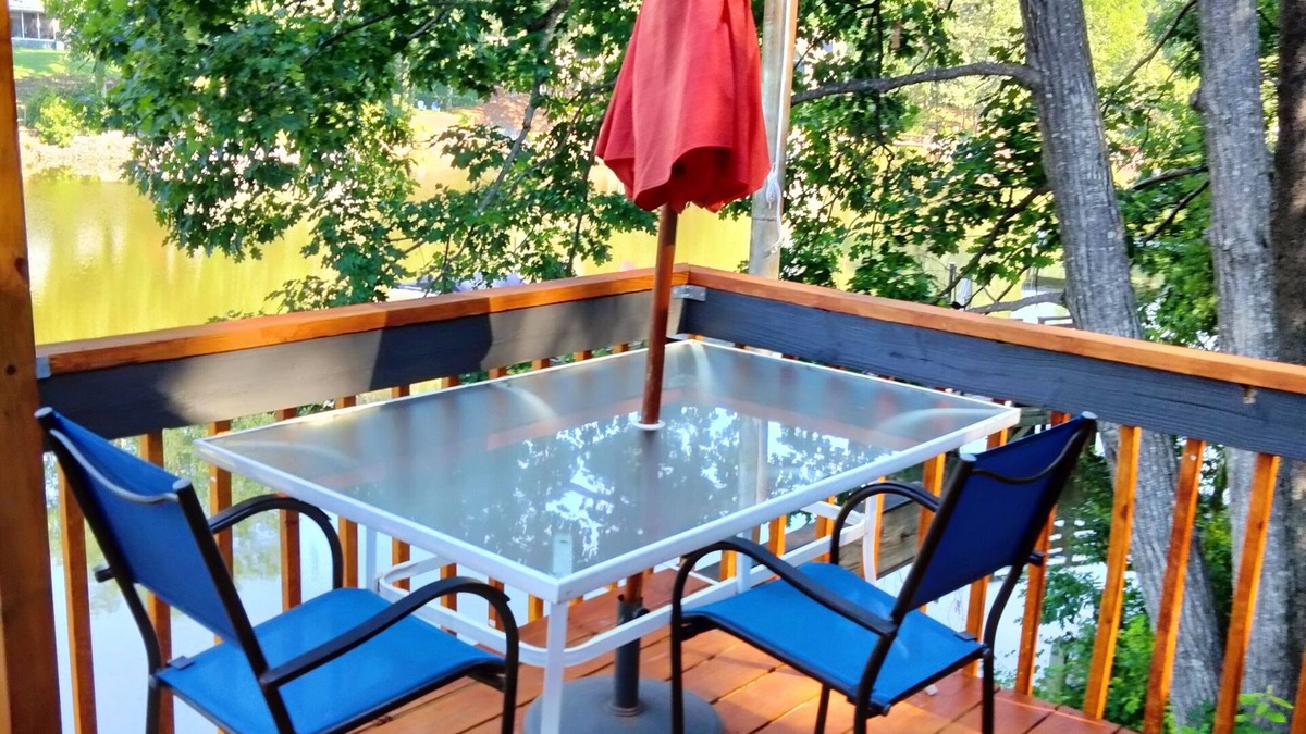 Lake Norman of Catawba Apartment | Romantic Lake Cottage Retreat . Perfect for 2