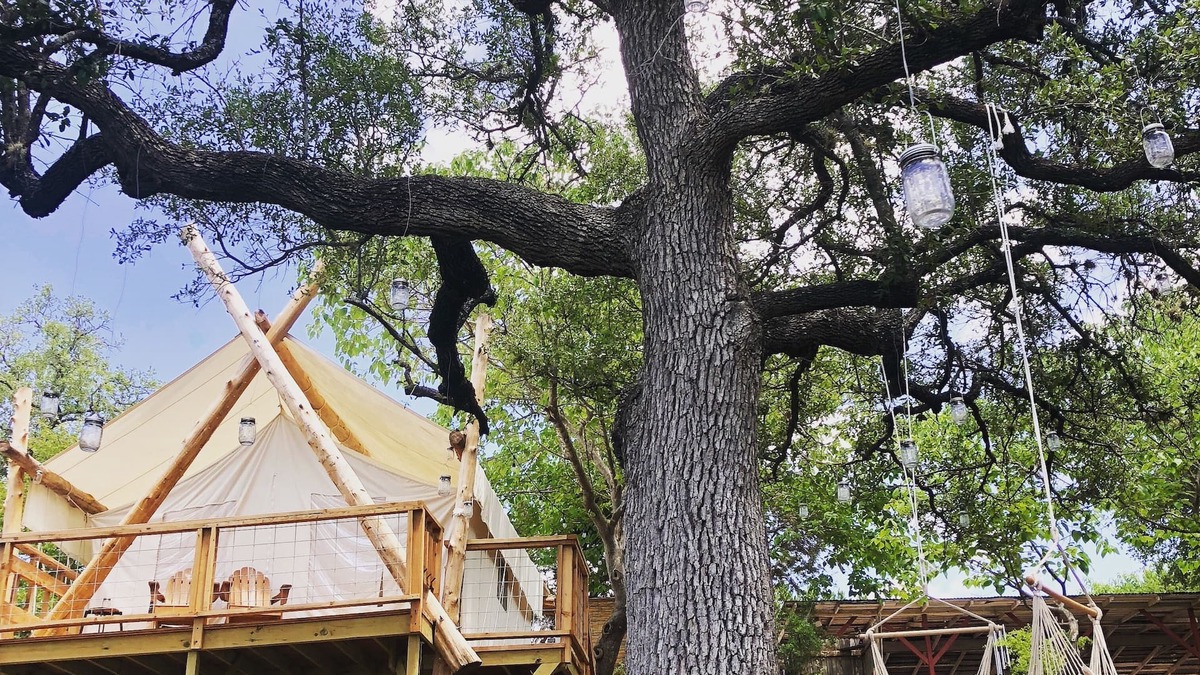 Spicewood Bed & Breakfast | Romantic Lakefront Escape: Massage, Yoga, Winery, Kayaks, SUPs, Krause Springs!