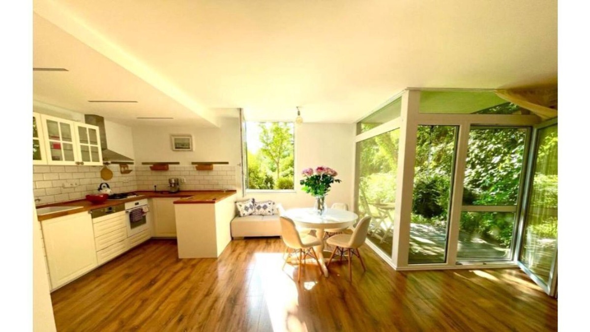 Old Town Apartment | Romantic Living in the Old Town with Garden!