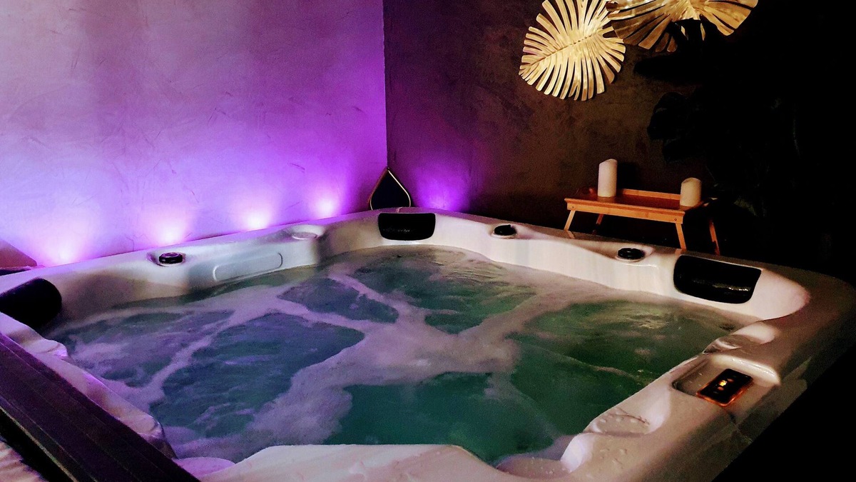 Brulain Bed & Breakfast | Romantic loft with private SPA 80m2