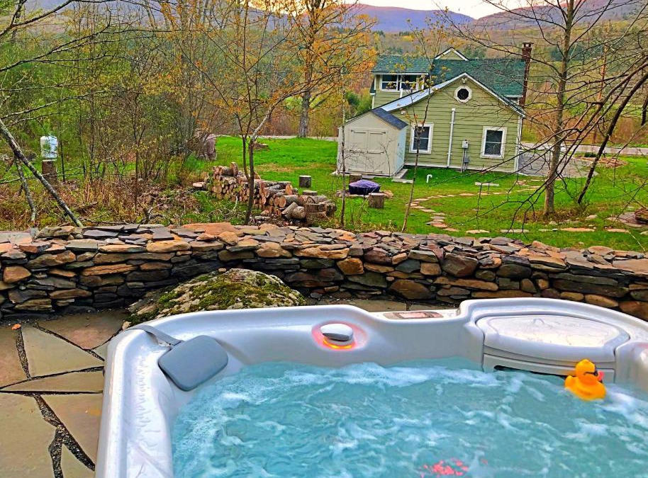 Lake Hill House | Romantic, Magical Cottage in Catskills nr Woodstock