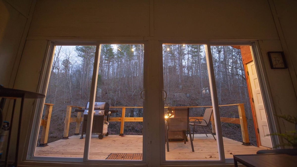 Fairdealing Apartment | Romantic Mark Twain Current River Treehouse Glamping Getaway