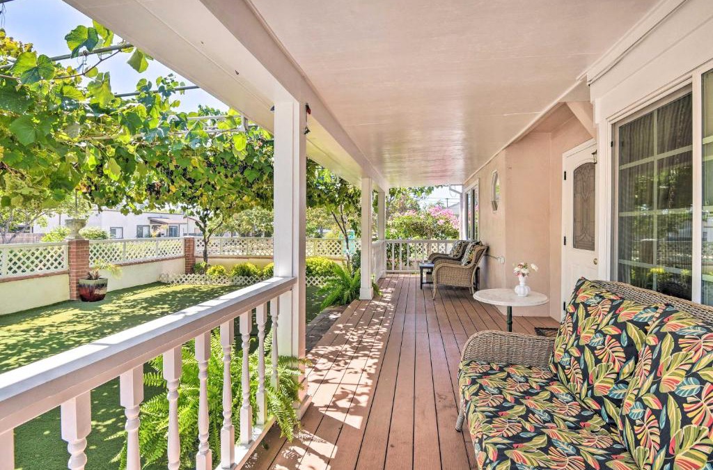 North Central House | Romantic Pasadena Home with Covered Porch!