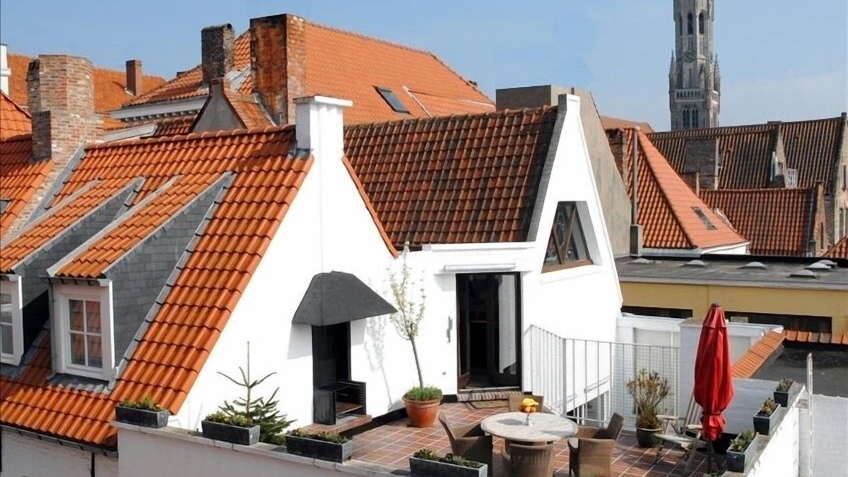 Historical Center Bruges Apartment | Romantic Penthouse in Bruges Medieval Centre with Roof Garden and Free Garage