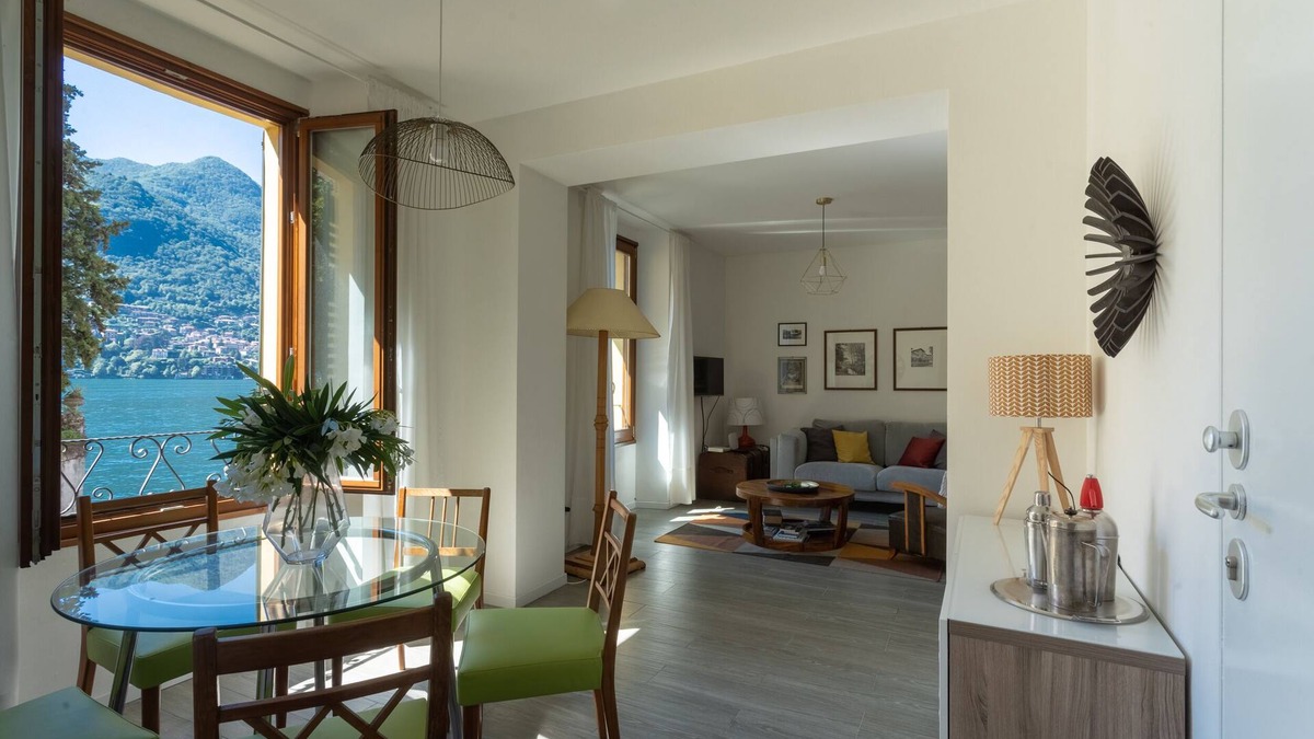 Carate Urio Apartment | Romantic Pier - Two Bedroom Apartment, Sleeps 4