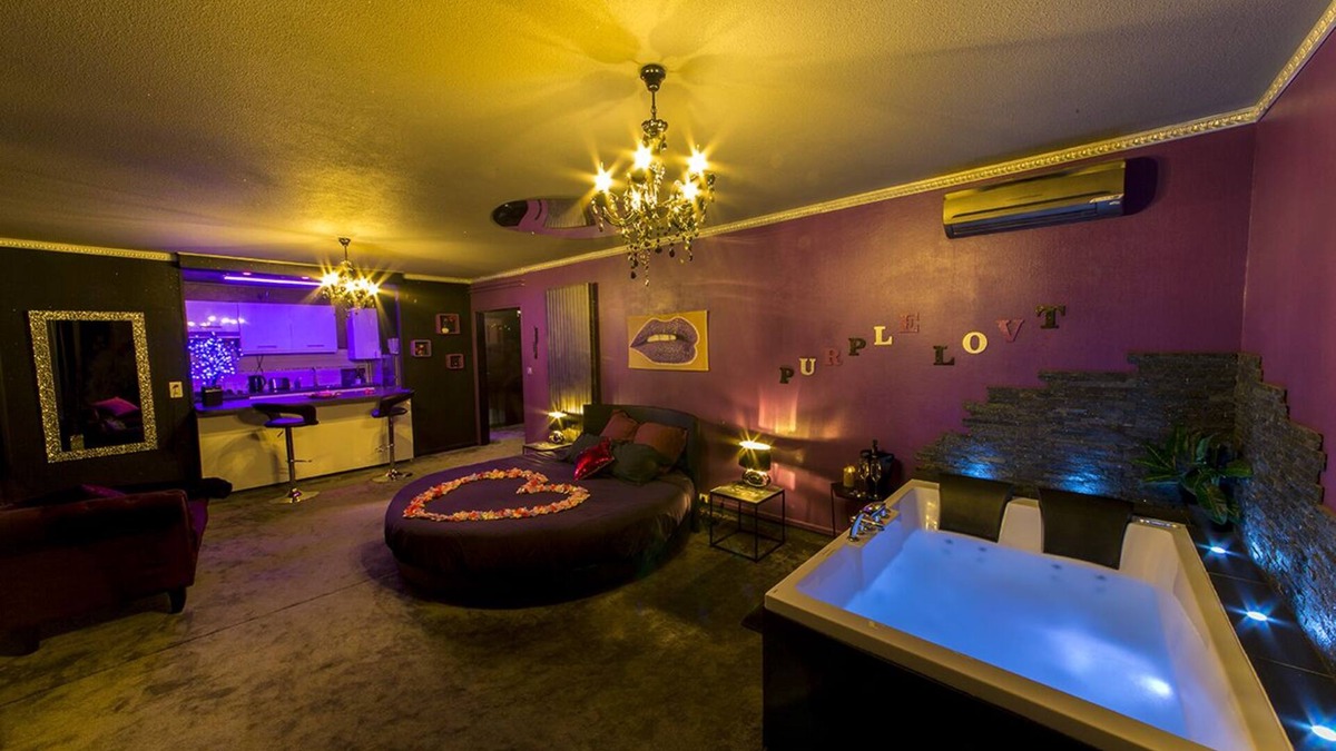 Moulin a Vent Apartment | Romantic place with spa, sauna, round bed for a night for two