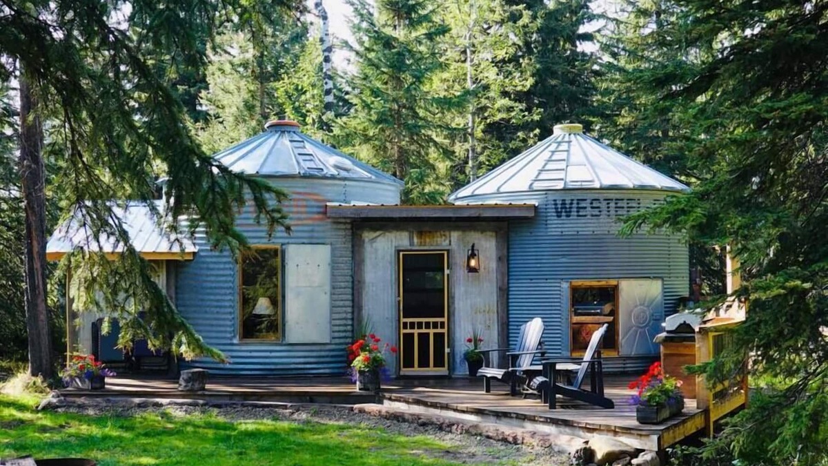 Alberta Cabin | Romantic Retreat in Tin Bins Cabin