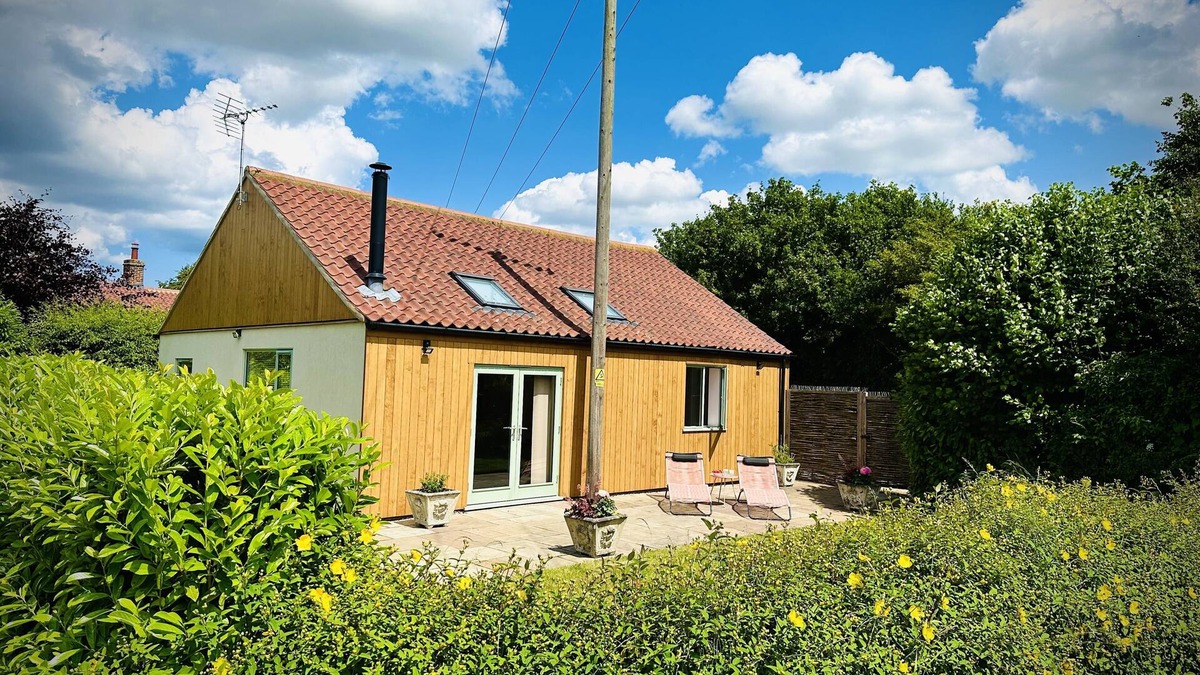 Aldborough Cottage | Romantic Retreat in North Norfolk's Stunning Area of Outstanding Natural Beauty