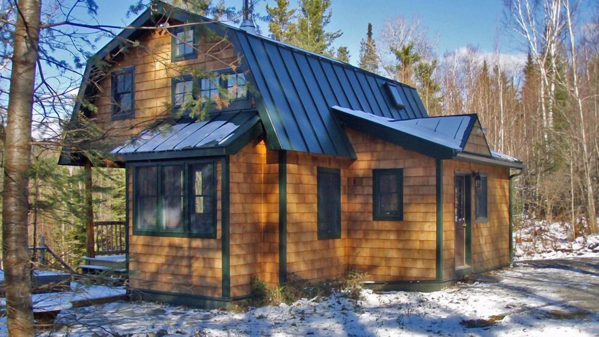 Granville Cabin | Romantic Retreat: Mt. Views, Hot Tub, Movie Theater