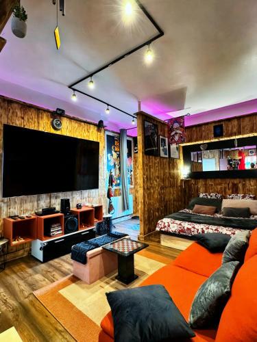 Crecy-en-Brie Apartment | Romantic Room - Studio Jardin - Proche Disneyland Paris