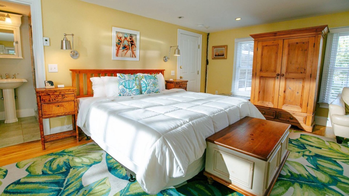 Provincetown Hotel | Romantic Room with Fireplace & Private Deck in Downtown Provincetown