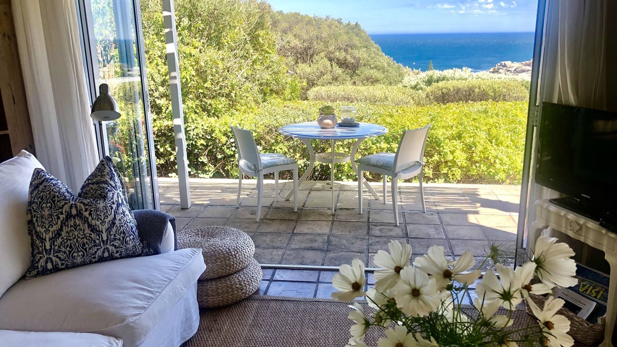 Hout Bay Cottage | Romantic sea side cottage