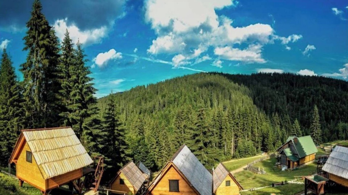 Montenegro House | Romantic sky view bungalow for 3people