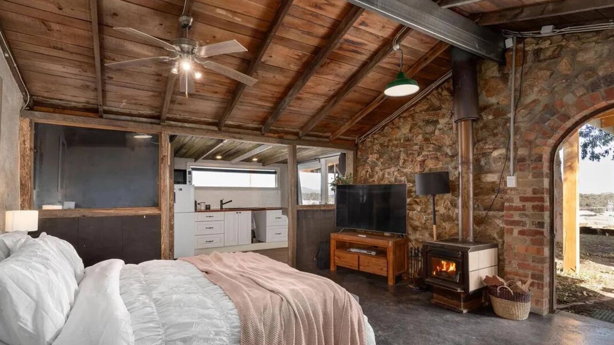 Kangaroo Ground Apartment | Romantic Stone Cottage with endless views over the Yarra Valley