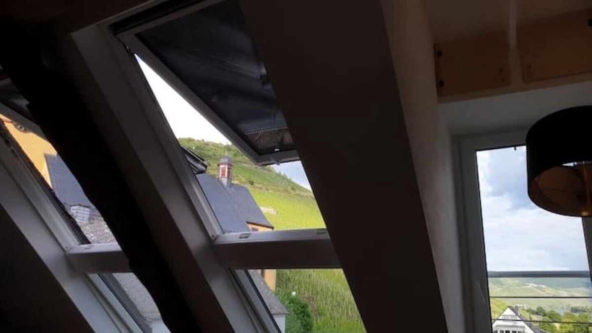 Zeltingen-Rachtig Apartment | Romantic Studio 4 Rosenburg view near the Moselle