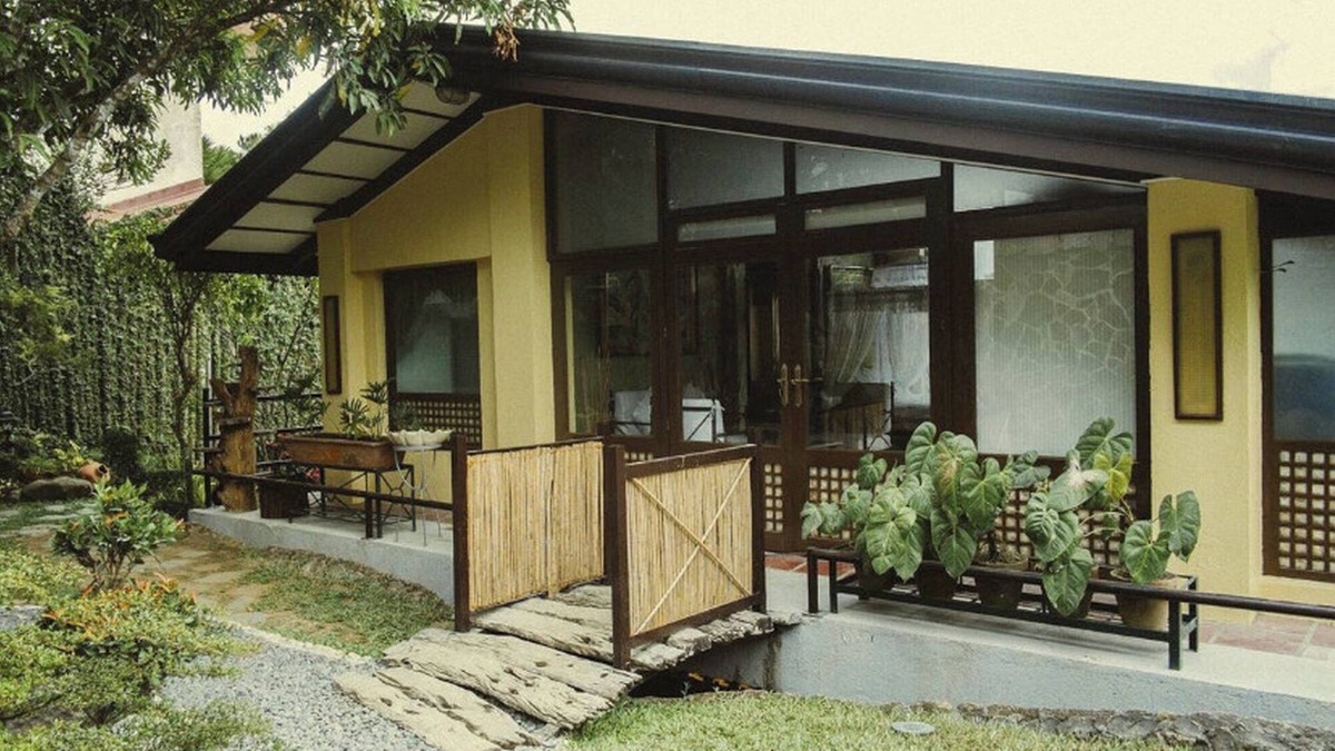 Silang Junction North Cottage | Romantic Suite w/Private Bathtub & Mountain View