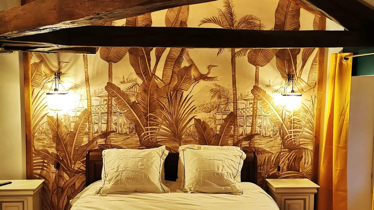 Confolens Apartment | Romantic Suite with Jacuzzi