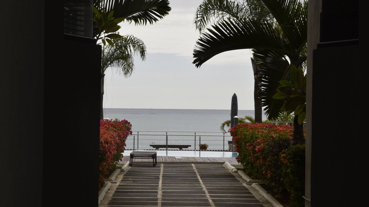 Trou aux Biches Apartment | Romantic Sunset BeachFront Apartment